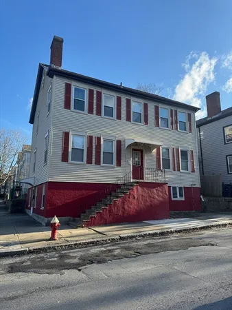 $1,400 | 148 Maxfield Street, Unit 1E, New Bedford, MA 02740