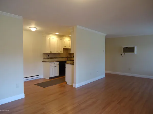 $2,200 | 142 Cross Slope Court, Unit F, Manalapan, NJ 07726