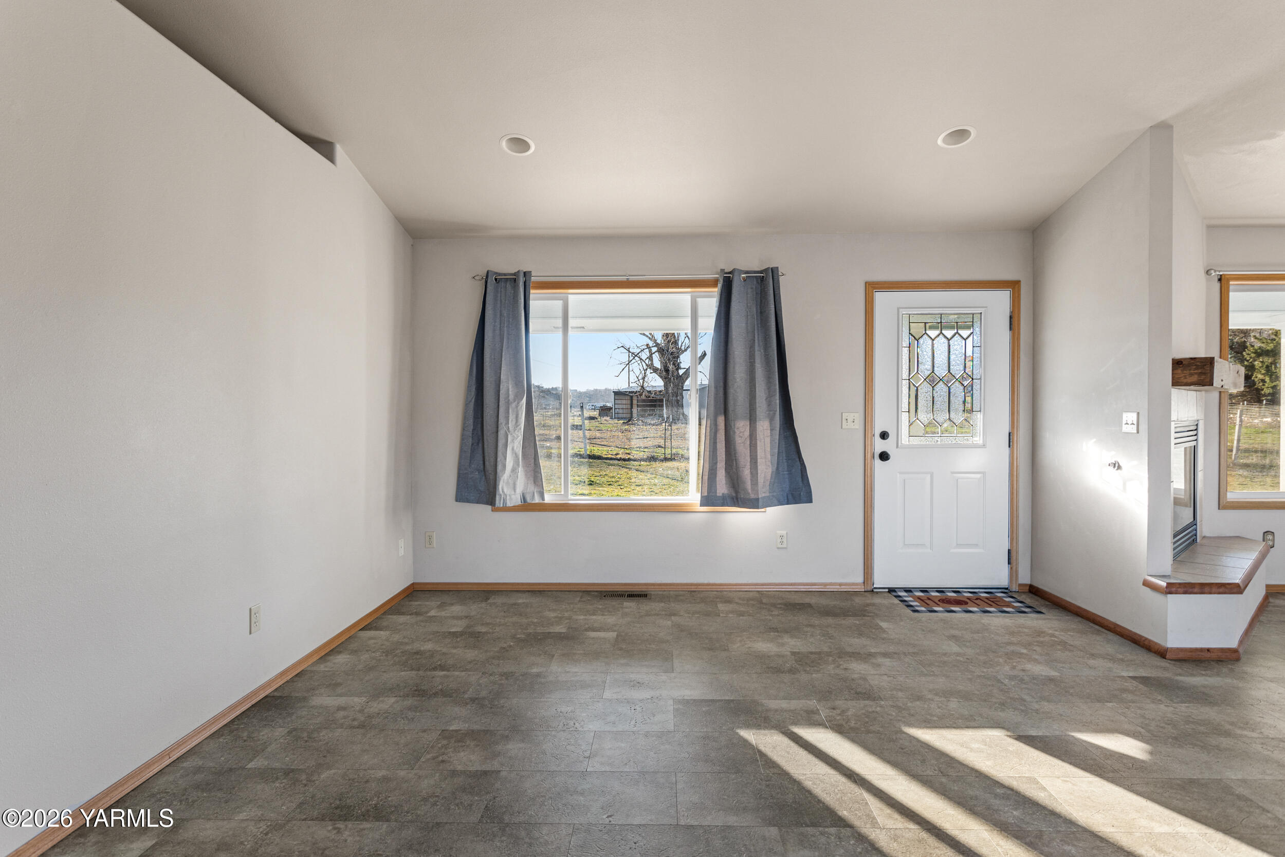 14929 Cottonwood Canyon Road Yakima, WA 98908 - Photo 11 of 55 a view of empty room with window