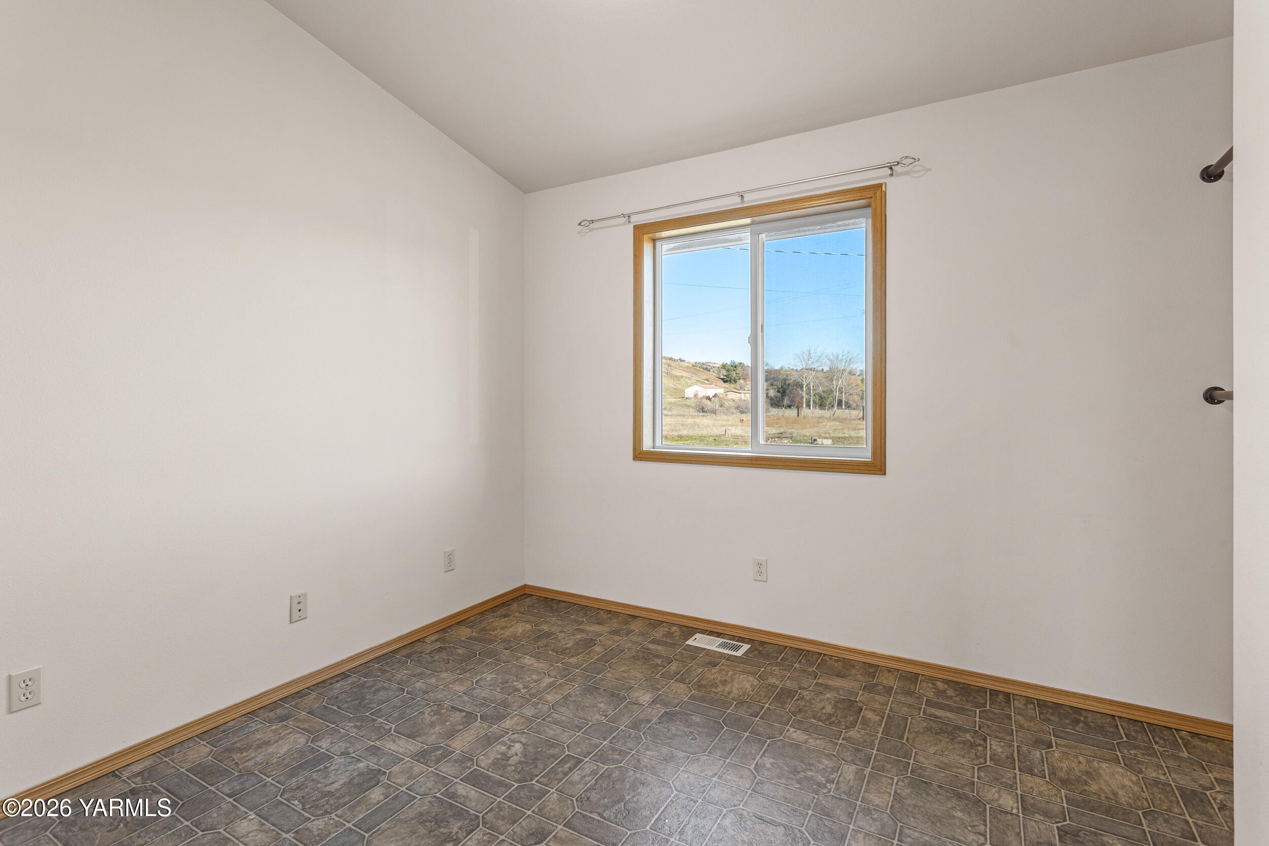 14929 Cottonwood Canyon Road Yakima, WA 98908 - Photo 30 of 55 14929Cotton_32