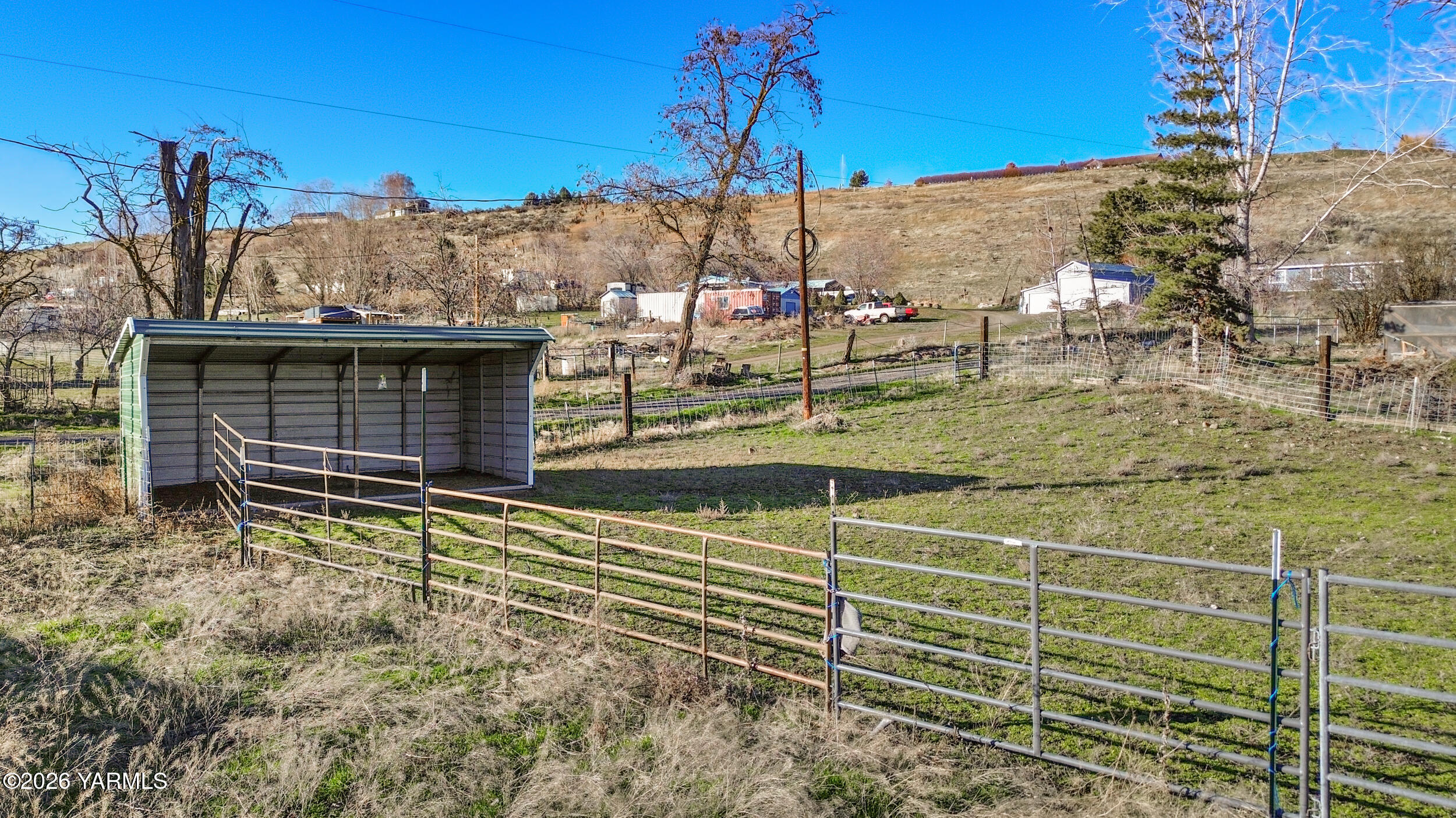 14929 Cottonwood Canyon Road Yakima, WA 98908 - Photo 42 of 55 a view of a balcony with chairs