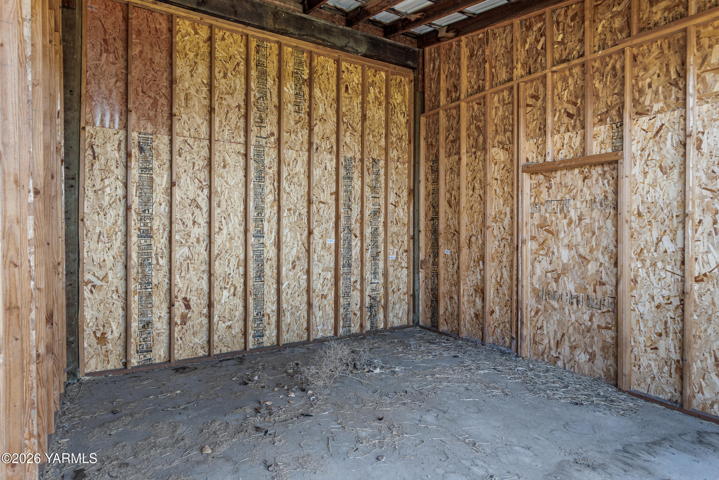 14929 Cottonwood Canyon Road Yakima, WA 98908 - Photo 46 of 55 a view of a large yard with wooden fence
