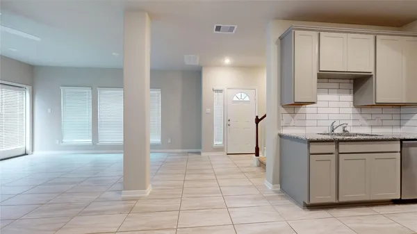 $235,000 | 519 Dr. Martin Luther King Jr. Dr., La Porte, TX 77571