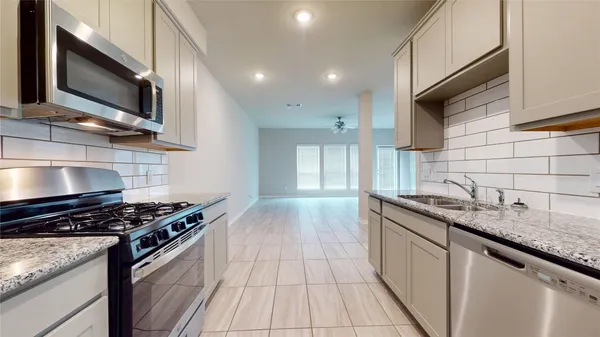 $235,000 | 519 Dr. Martin Luther King Jr. Dr., La Porte, TX 77571