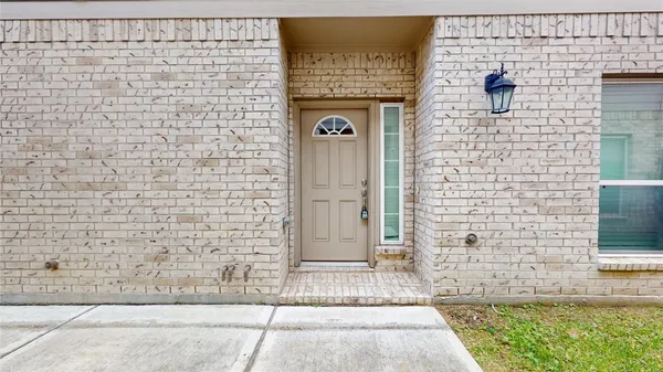 $235,000 | 519 Dr. Martin Luther King Jr. Dr., La Porte, TX 77571