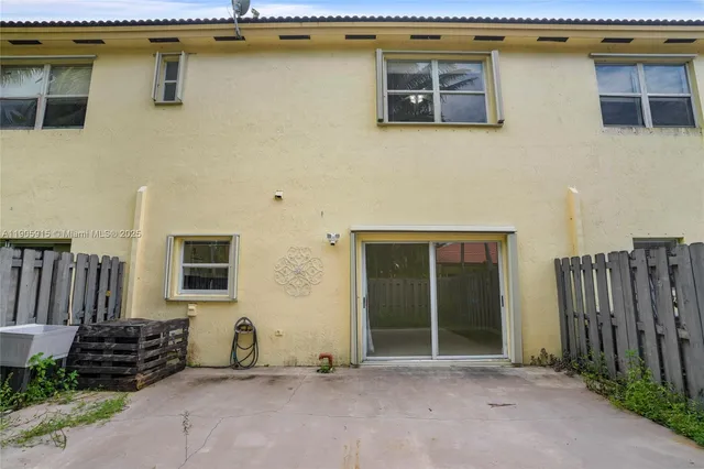 $2,499 | 4129 Northeast 26th Street, Unit 4129, Homestead, FL 33033