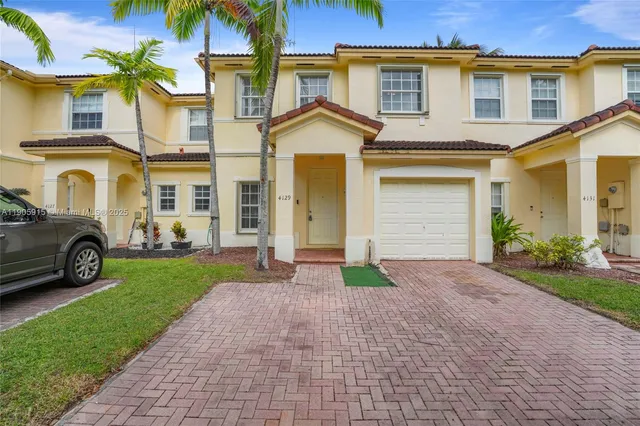 $2,499 | 4129 Northeast 26th Street, Unit 4129, Homestead, FL 33033
