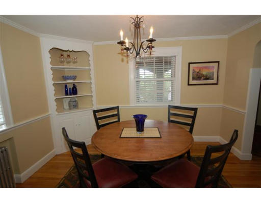 90 Richfield Road Arlington, MA 02474 - Photo 4 of 15 Gallery Image 4