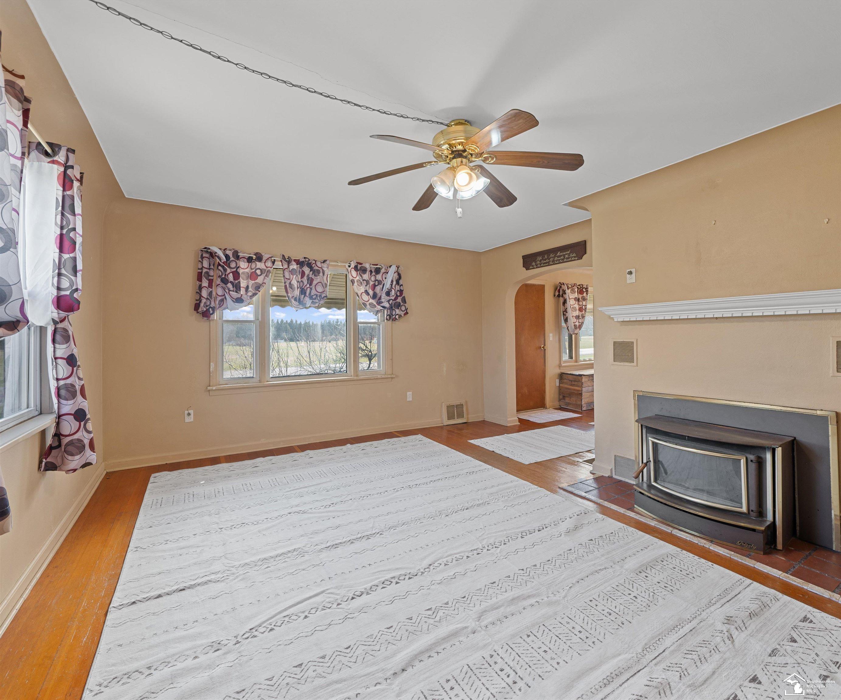 8770 Summerfield Road Petersburg, MI 49270 - Photo 25 of 54 50202704-0b5ff22c-bce8-4db8-80fd-85b63220e46d.JPG