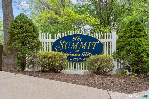 $375,000 | 25 Hamden Hills Drive, Unit 52, Hamden, CT 06518