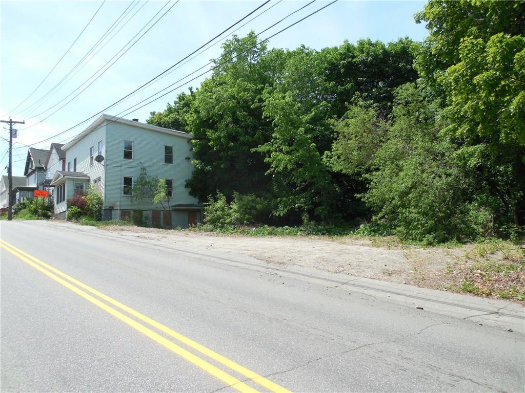 32 State Street Augusta, ME 04330 - Photo 5 of 8 As you can tell the extra lot is...