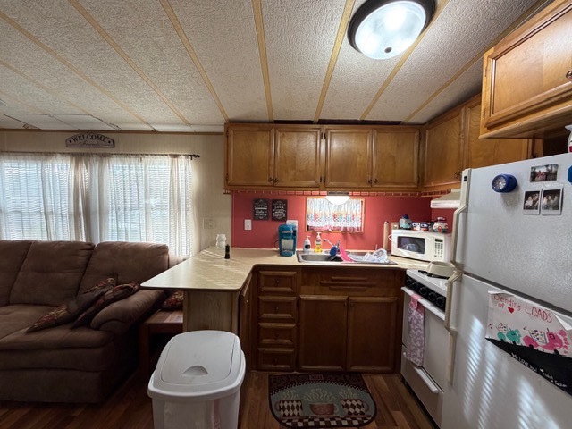 2795 East 28th Road Marseilles, IL 61341 - Photo 9 of 60