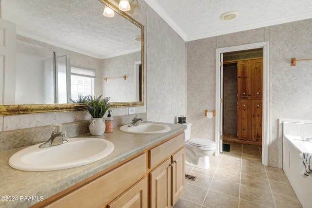 $135,000 | 2505 North Curtis Drive, New Iberia, LA 70560