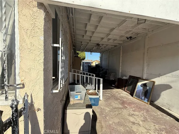 a view of a house with garden