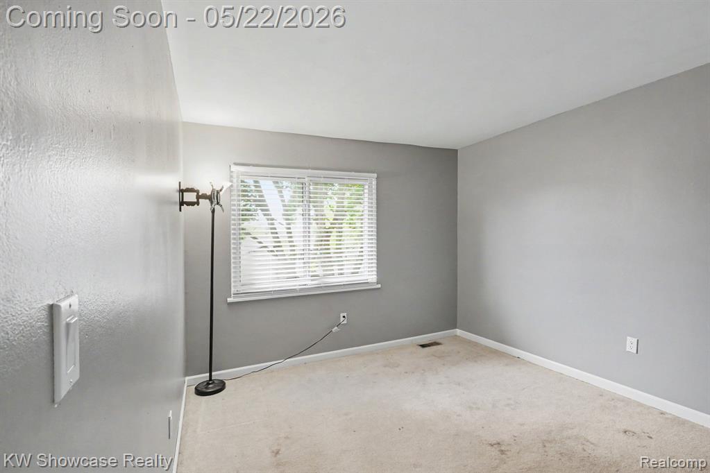 40652 Village Wood Road Novi, MI 48375 - Photo 11 of 37