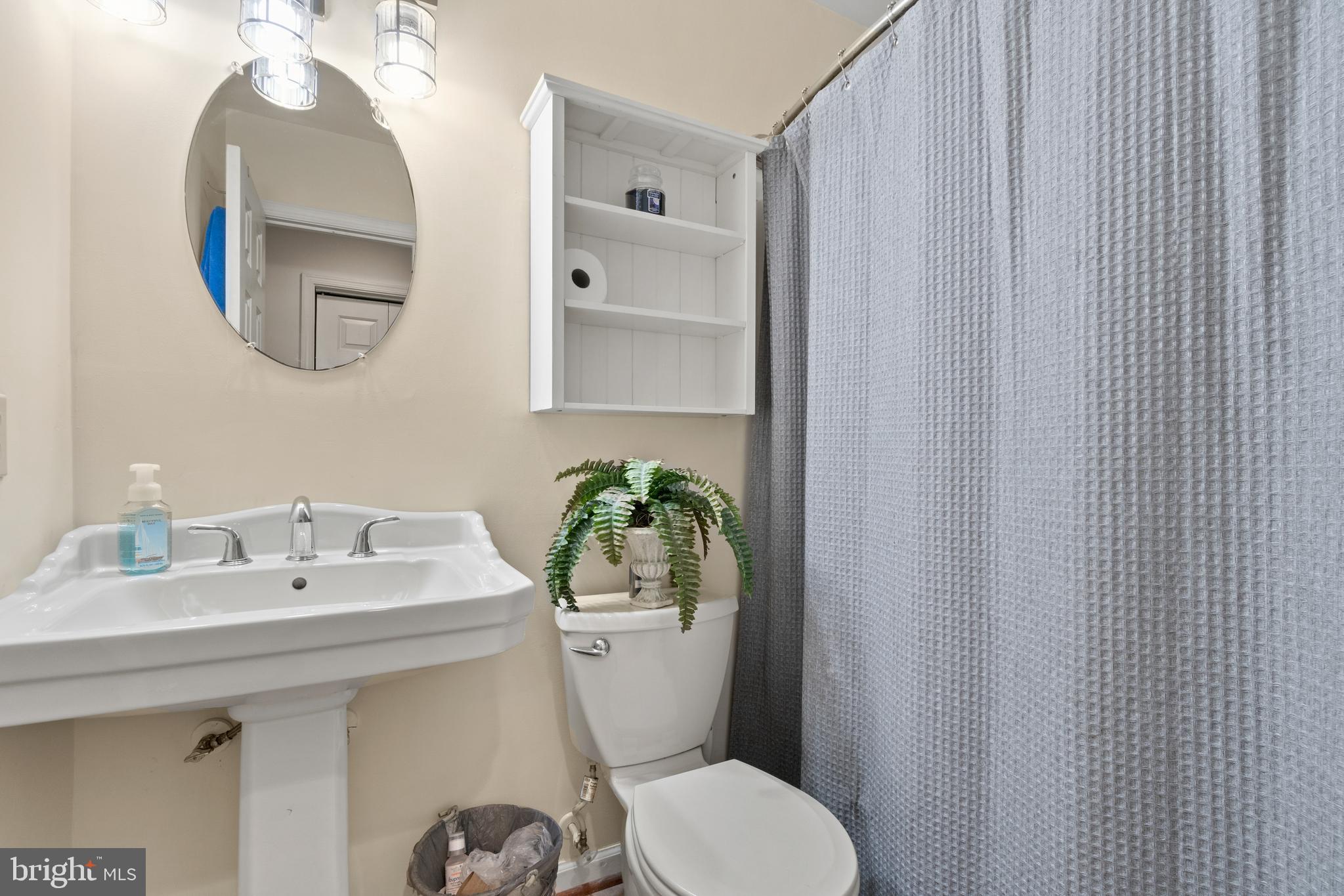14372 Round Hill Road King George, VA 22485 - Photo 24 of 36 Hall Bathroom
