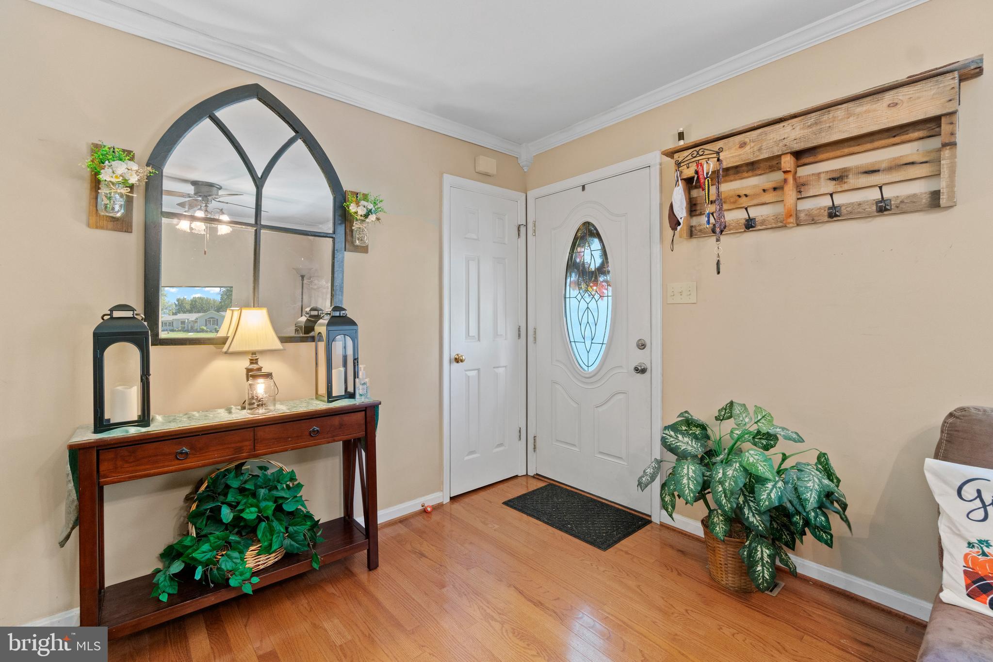14372 Round Hill Road King George, VA 22485 - Photo 5 of 36 Foyer
