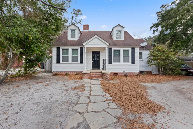 $260,000 | 311 Warren Street, Walterboro, SC 29488