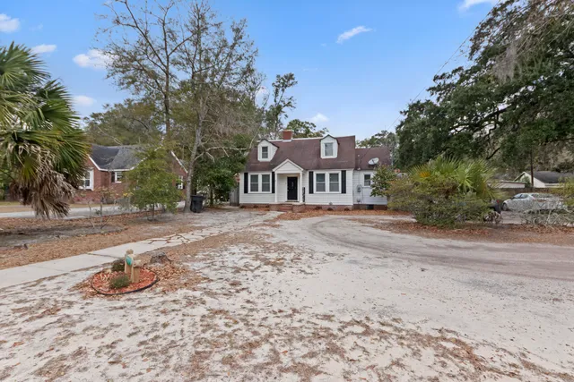 $260,000 | 311 Warren Street, Walterboro, SC 29488