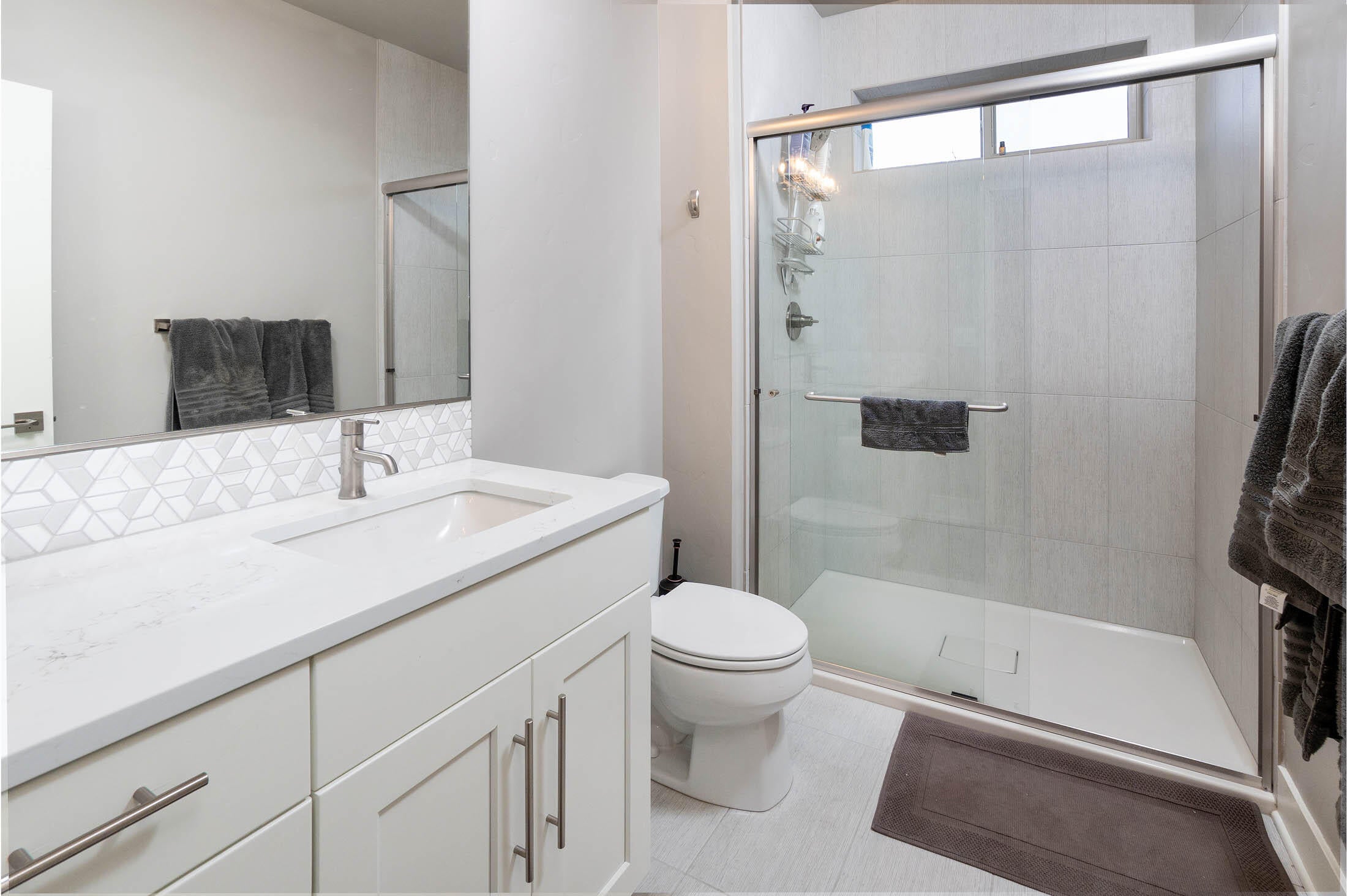 2595 Northwest Rippling River Court Bend, OR 97703 - Photo 17 of 31 2595 NW Rippling River Ct_0011 copy