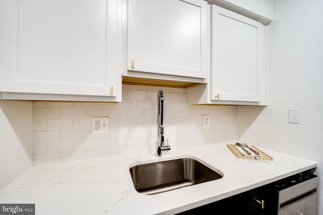 $727,000 | 1401 Portner Road, Alexandria, VA 22314