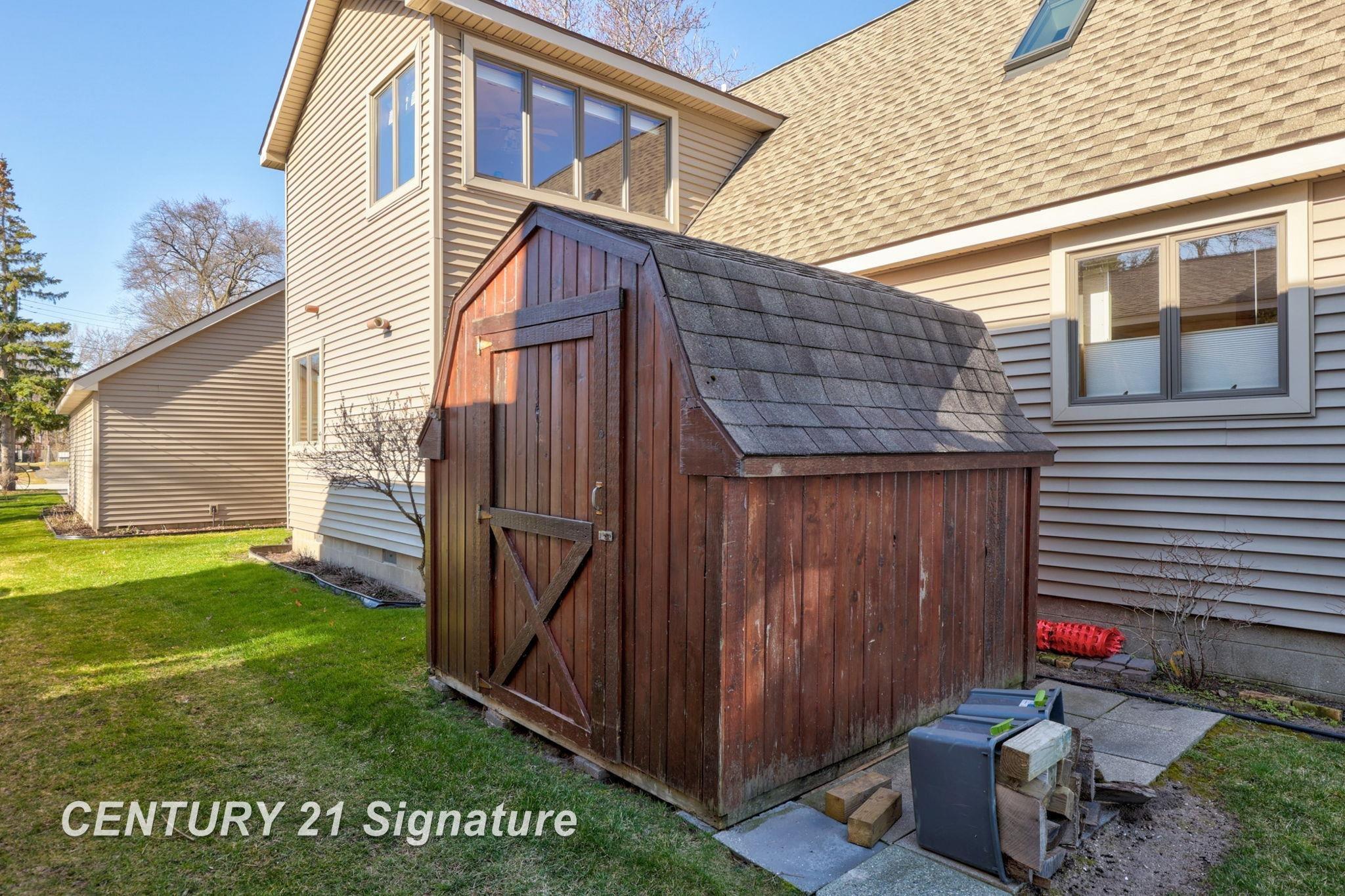 719 Bay Road Bay City, MI 48706 - Photo 58 of 83 50131993-dc174487-706f-4832-8186-ffb24e548292.JPG