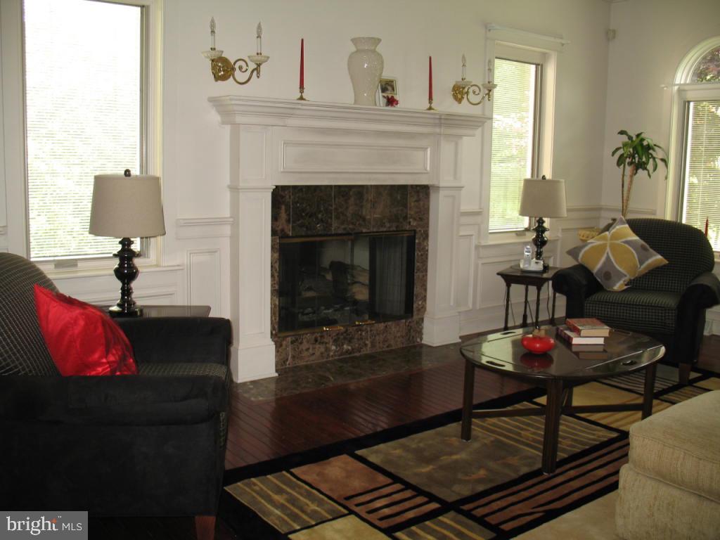 17 Deerfield Road Lancaster, PA 17603 - Photo 3 of 24 Gallery Image 3