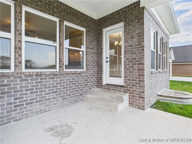 $575,000 | 2025 Villa View Court, Jeffersonville, IN 47130