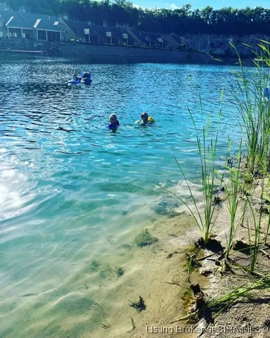 $575,000 | 2025 Villa View Court, Jeffersonville, IN 47130