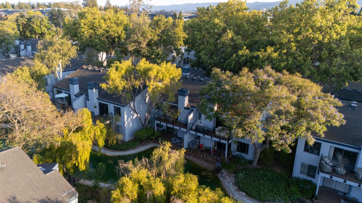 905 West Middlefield Road, Unit 974 Mountain View, CA 94043 - Photo 16 of 20 view of a fountain in front of house