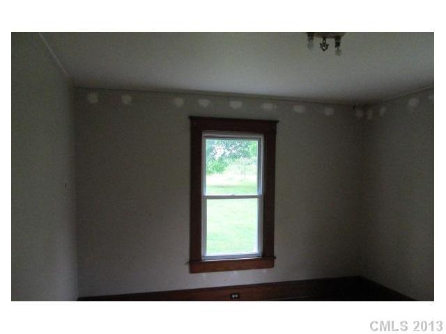 832 South Ridge Avenue Kannapolis, NC 28083 - Photo 3 of 6 Gallery Image 3