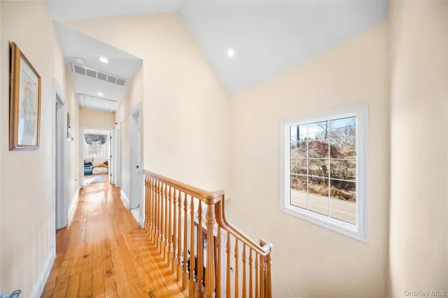 $1,668,800 | 66-19 Commonwealth Boulevard | Little Neck
