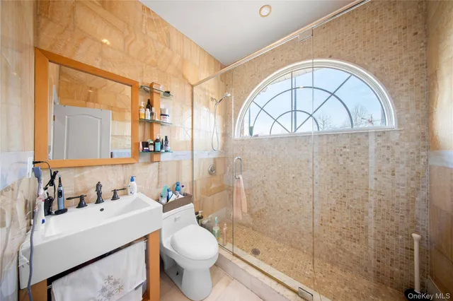 $1,668,800 | 66-19 Commonwealth Boulevard | Little Neck