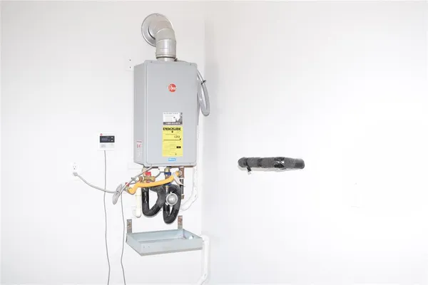 $2,200 | 245 Old Town Road, Kyle, TX 78640