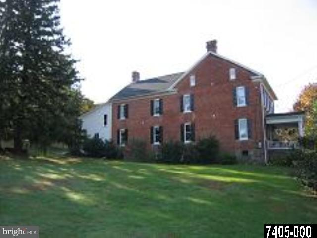 6886 York Road Hanover, PA 17331 - Photo 4 of 9