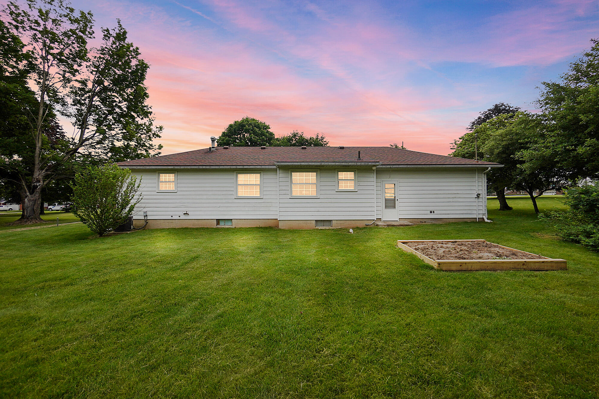 3211 Derr Road Springfield, OH 45503 - Photo 2 of 41