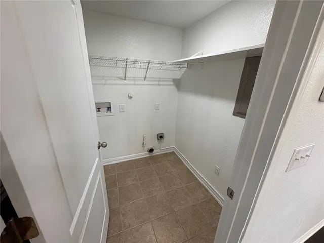 a view of utility room