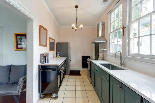 $525,000 | 123 West Park Avenue, Unit 2, Savannah, GA 31401