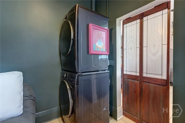 $525,000 | 123 West Park Avenue, Unit 2, Savannah, GA 31401