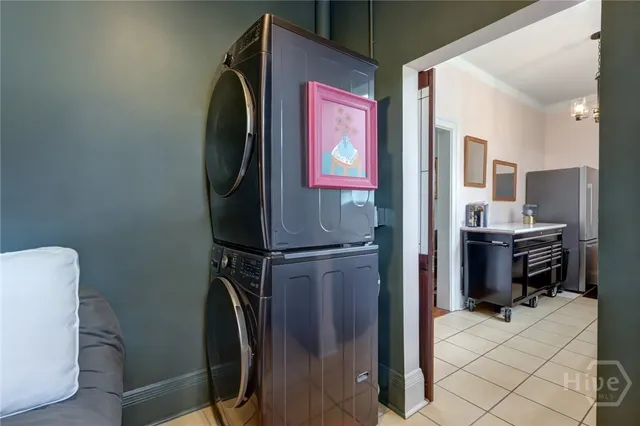 $525,000 | 123 West Park Avenue, Unit 2, Savannah, GA 31401