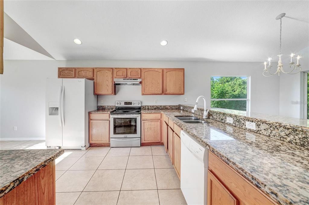 4710 Ashurst Street Kissimmee, FL 34758 - Photo 5 of 17