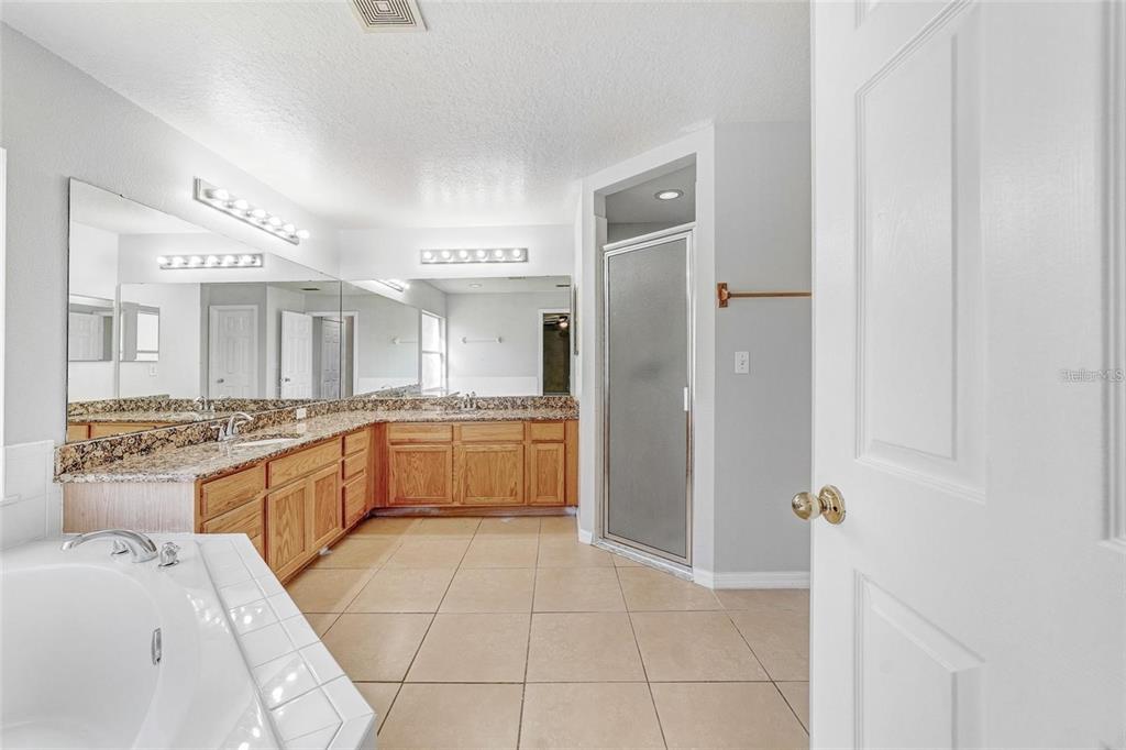 4710 Ashurst Street Kissimmee, FL 34758 - Photo 10 of 17