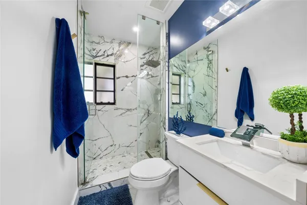 $5,750 | 1100 Buchanan Street, Hollywood, FL 33019