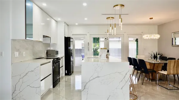 $5,750 | 1100 Buchanan Street, Hollywood, FL 33019