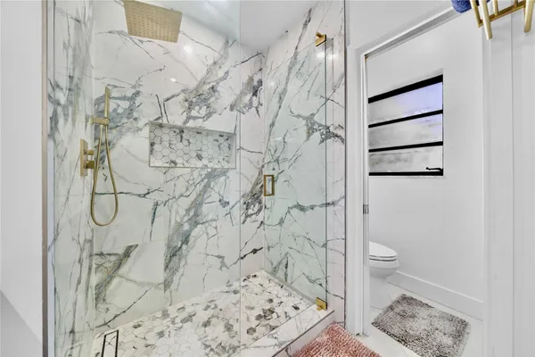 $5,750 | 1100 Buchanan Street, Hollywood, FL 33019