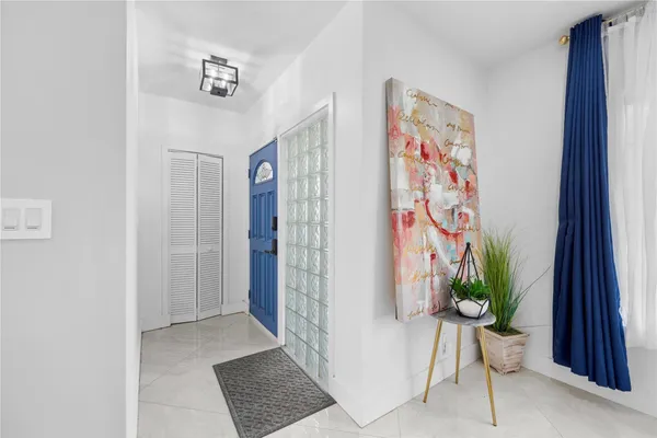 $5,750 | 1100 Buchanan Street, Hollywood, FL 33019