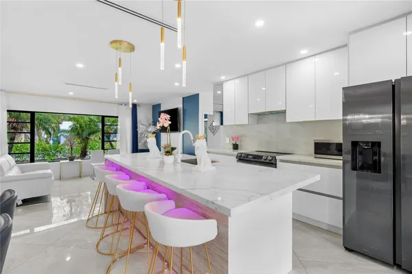 $5,750 | 1100 Buchanan Street, Hollywood, FL 33019