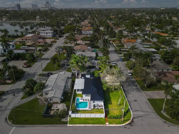 $5,750 | 1100 Buchanan Street, Hollywood, FL 33019
