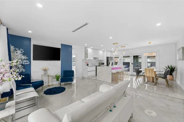 $5,750 | 1100 Buchanan Street, Hollywood, FL 33019