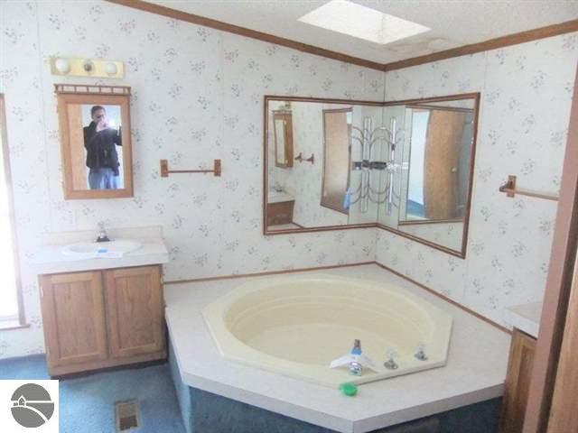 429 Mitchell Road Southeast Kalkaska, MI 49646 - Photo 15 of 25 1724711-14.JPG